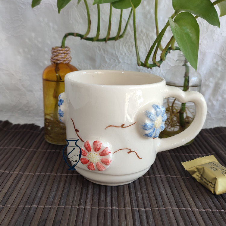 ماگ گل برجسته سرامیکی