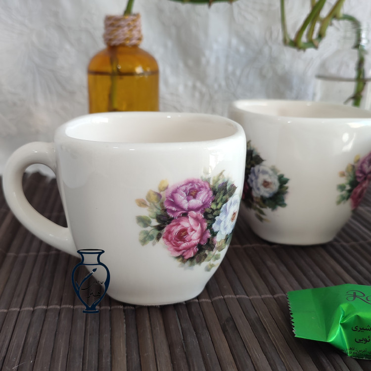 فنجان سرامیکی گل رز صورتی _ فنجان دستساز سرامیکی گل رز صورتی سفید