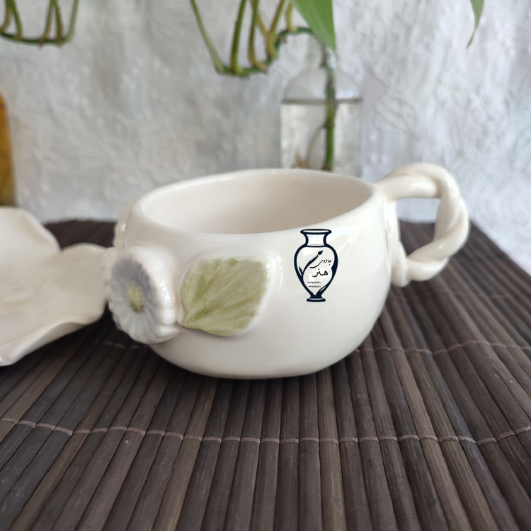 فنجان و سینی سرامیکی دستساز دفرمه گل-سرویس چایخوری