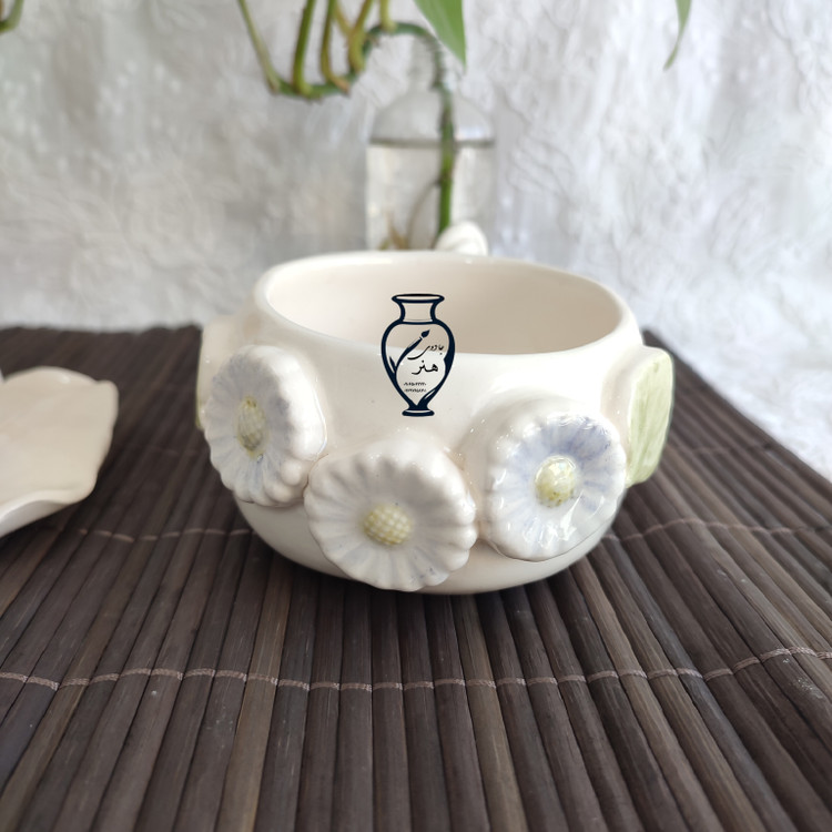 فنجان و سینی سرامیکی دستساز دفرمه گل-سرویس چایخوری